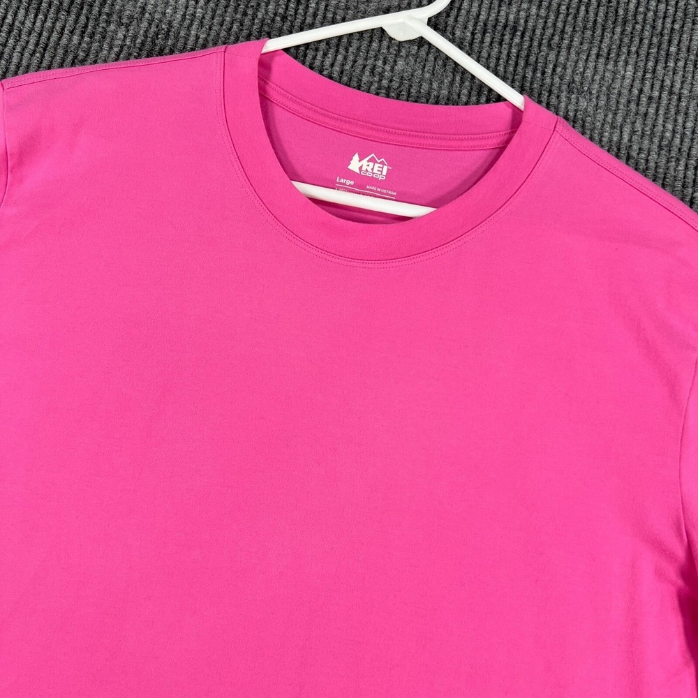 REI Shirt Mens Large Pink Short Sleeve Crew Outdoor Casual Hiking Walking